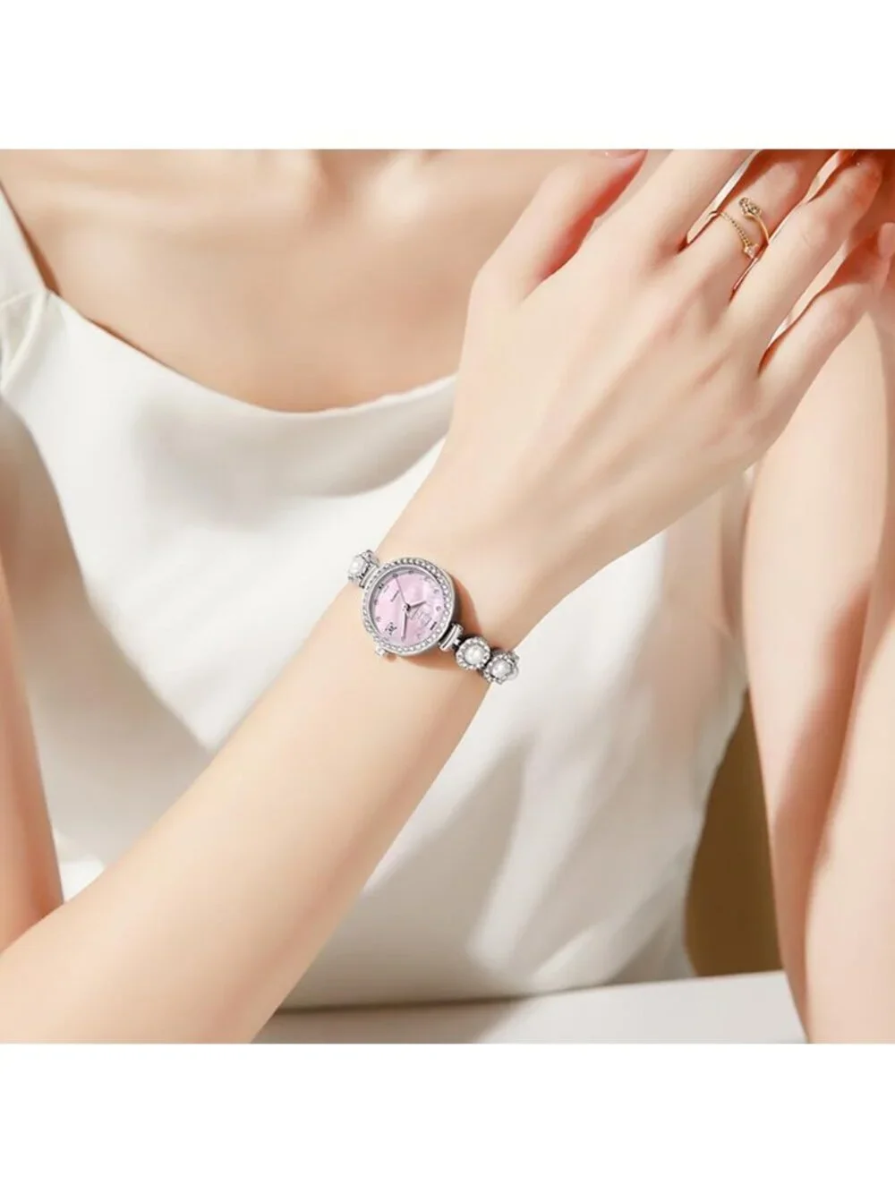 Women's Silver Analog Quartz Diamond Round Dial Waterproof Pearl Bracelet Watch